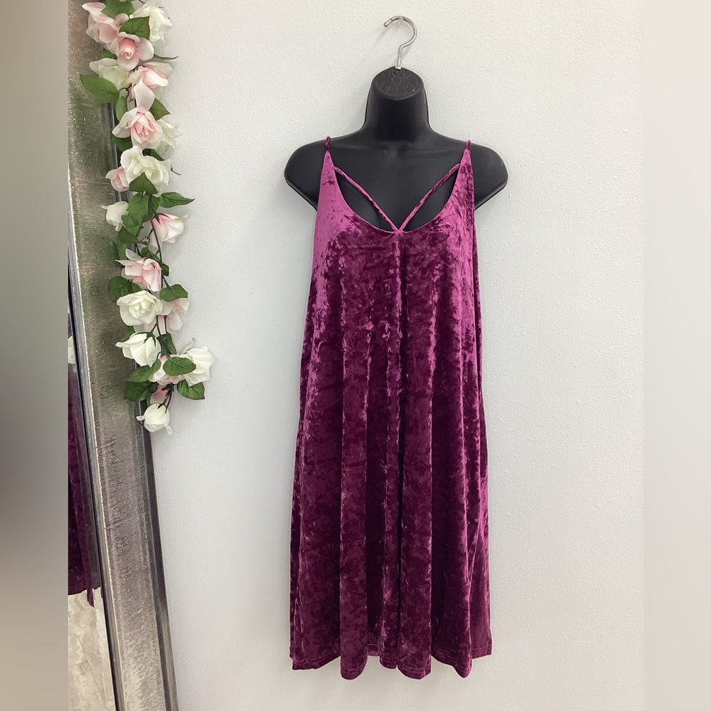 Magenta purple velvet strappy V-neck knee length tent dress